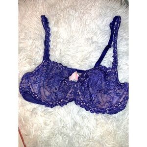 Victoria’s Secret-purple lace bra
